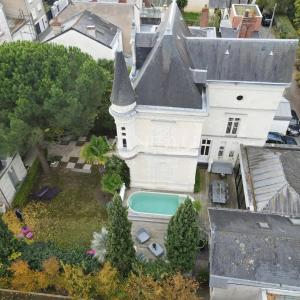 Somptueux Manoir rénové au coeur d' Angers avec piscine