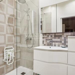 Deux pièces avec terrasse-jardin au calme