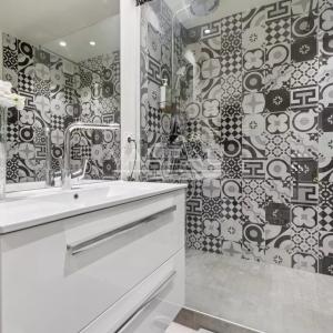 Neuilly/Mairie - Vente en nue-propriété