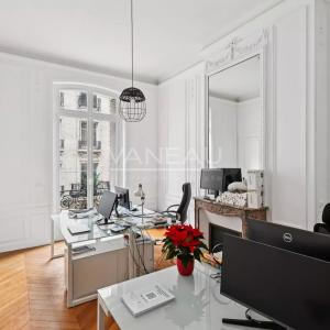 Paris XVIe - IENA - Place de l'Amiral de Grasse.