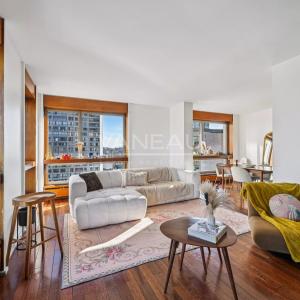 Paris XV - Quai de Grenelle–  Appartement Familial avec vue Tour