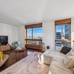 Paris XV - Quai de Grenelle–  Appartement Familial avec vue Tour