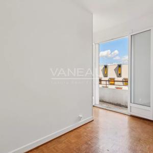 Boulogne - Dernier étage avec balcon et vue dégagée