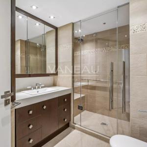 Neuilly - Mairie - Calme sur jardin