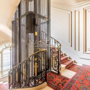 PARIS VIe _ Assas / Luxembourg - familial et de réception