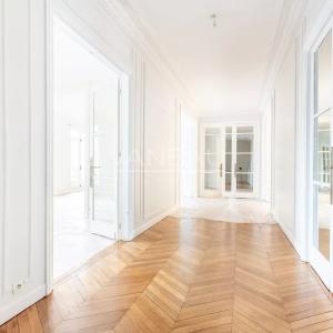 PARIS VIe _ Assas / Luxembourg - familial et de réception