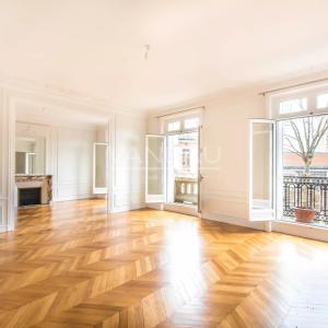 PARIS VIe _ Assas / Luxembourg - familial et de réception