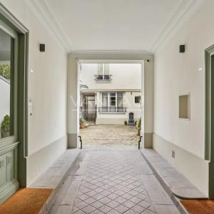 Exclusivité - Paris VIIe - Invalides Tour Maubourg