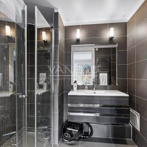 VIIe - Bon Marché/Laennec - 2P