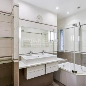 APPARTEMENT NON MEUBLÉ – PARIS 8ème – QUARTIER CHAMPS-ÉLYSÉES / 