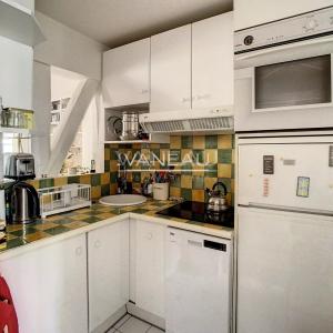 PARIS VIe -  DEUX PIECES POUR PIED A TERRE IDEAL  BAIL CODE CIVI