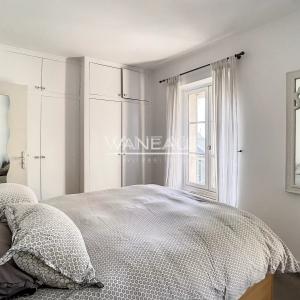 PARIS VIe -  DEUX PIECES POUR PIED A TERRE IDEAL  BAIL CODE CIVI