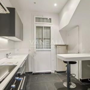 Sceaux (92330) - Villa de six pièces avec jardin fruitier -