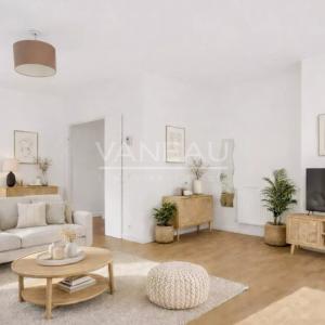 Exclusivité : Trois pièces avec balcon en étage