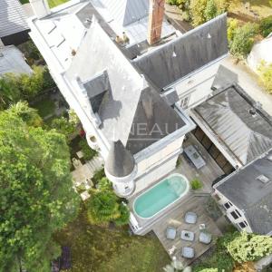 Somptueux Manoir rénové au coeur d' Angers avec piscine