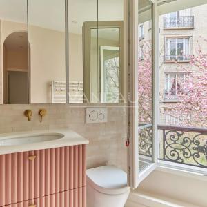 Paris XVIème - Appartement ancien rénové -