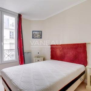 Paris 15ème - Ernest Renan - charmant deux pièces en étage élevé