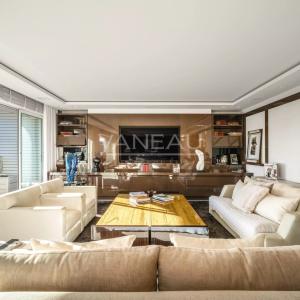 Paris XVIe - Henri Martin - Terrasse vue Tour Eiffel