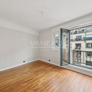 Paris VIIe - Champ de Mars / Quai Branly - 3 Pièces Dernier étag