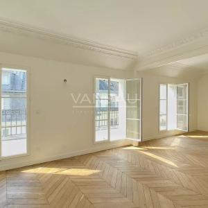 Paris IIe - Montorgueil - Appartement dernier étage avec terrass