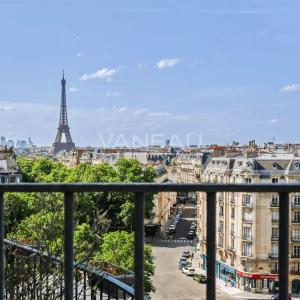 Paris XVe - Sèvres Lecourbe : Appartement dernier étage avec vue