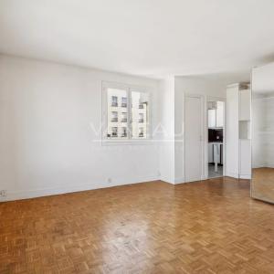 Paris XVe - Sèvres Lecourbe : Appartement dernier étage avec vue