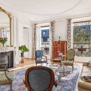 Paris IXe - Europe/ rue de Milan - 6 pièces, 4 chambres - Standi