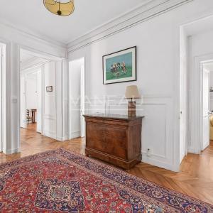 Paris IXe - Europe/ rue de Milan - 6 pièces, 4 chambres - Standi