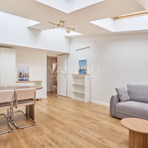 Paris 9e Trinité 3 pièces Meublé refait à neuf