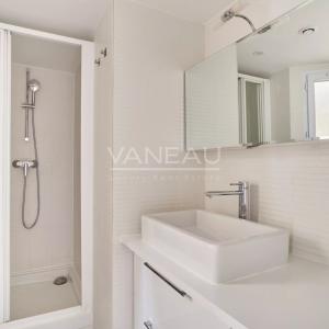 Paris 9e Trinité 3 pièces Meublé refait à neuf