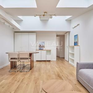 Paris 9e Trinité 3 pièces Meublé refait à neuf