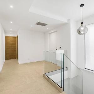 Chateauneuf Villa contemporaine rénovée à vendre