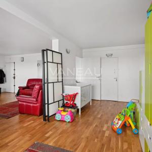 Courbevoie - Appartement familial, en étage élevé  - Vue panoram