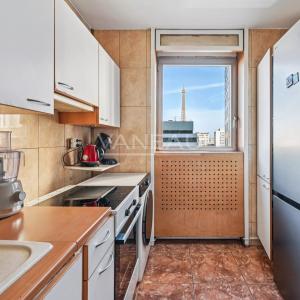 Paris XV - Quai de Grenelle–  Appartement Familial avec vue Tour