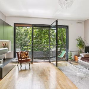 Deux pièces avec balcon exposé sud - immeuble moderne