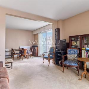 PARIS XVe - Appartement trois pièces très confortable avec balcons - Large parking inclus