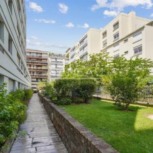 Paris XVe - Volontaires-Blomet - Appartement trois pièces avec b
