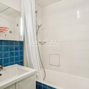 Paris XVe - Volontaires-Blomet - Appartement trois pièces avec b