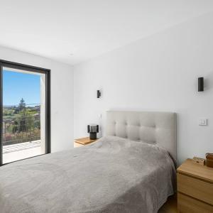 Chateauneuf Villa contemporaine rénovée à vendre