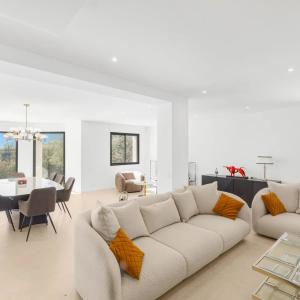 Chateauneuf Villa contemporaine rénovée à vendre