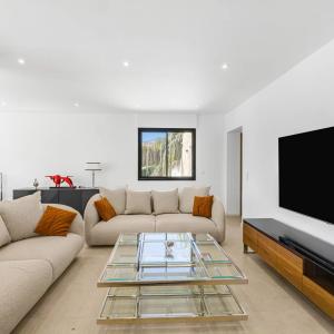 Chateauneuf Villa contemporaine rénovée à vendre