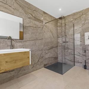 Chateauneuf Villa contemporaine rénovée à vendre