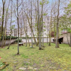 Paris XIVe - Petit Montrouge - Appartement familial de 168 m² - 3/4 Chambres - Accès jardin privatif de 650 m²