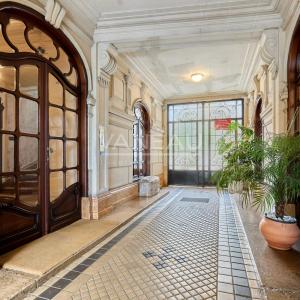 Paris XIVe - Petit Montrouge - Appartement familial de 168 m² - 3/4 Chambres - Accès jardin privatif de 650 m²