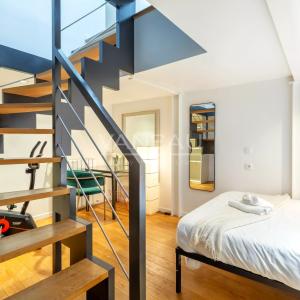 Paris 17e - Jonquière - Guy Moquet - Comme une maison - Trois pi