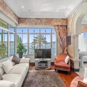 Cap D'Antibes, Chateau de la Vigie à Vendre