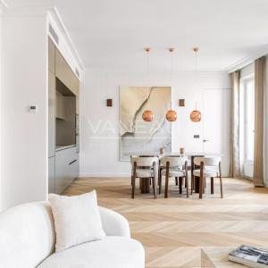 PARIS VII - Superbe appartement avec vue Tour Eiffel