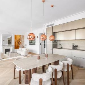 PARIS VII - Superbe appartement avec vue Tour Eiffel