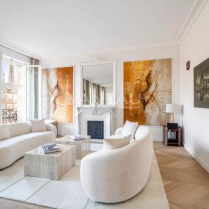 PARIS VII - Superbe appartement avec vue Tour Eiffel