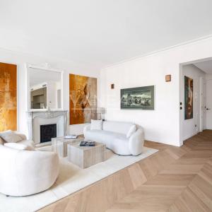 PARIS VII - Superbe appartement avec vue Tour Eiffel